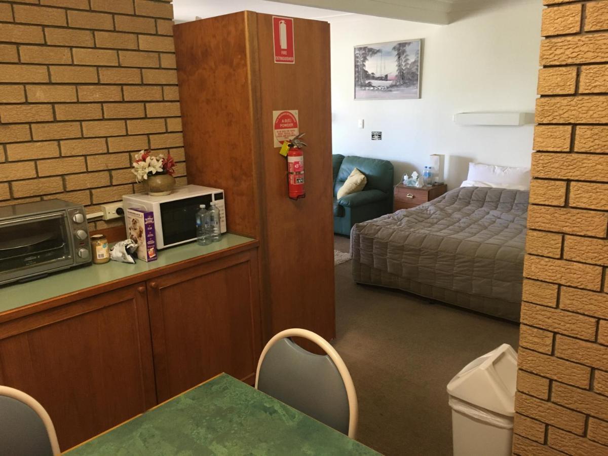 Guyra Motor Inn Extérieur photo